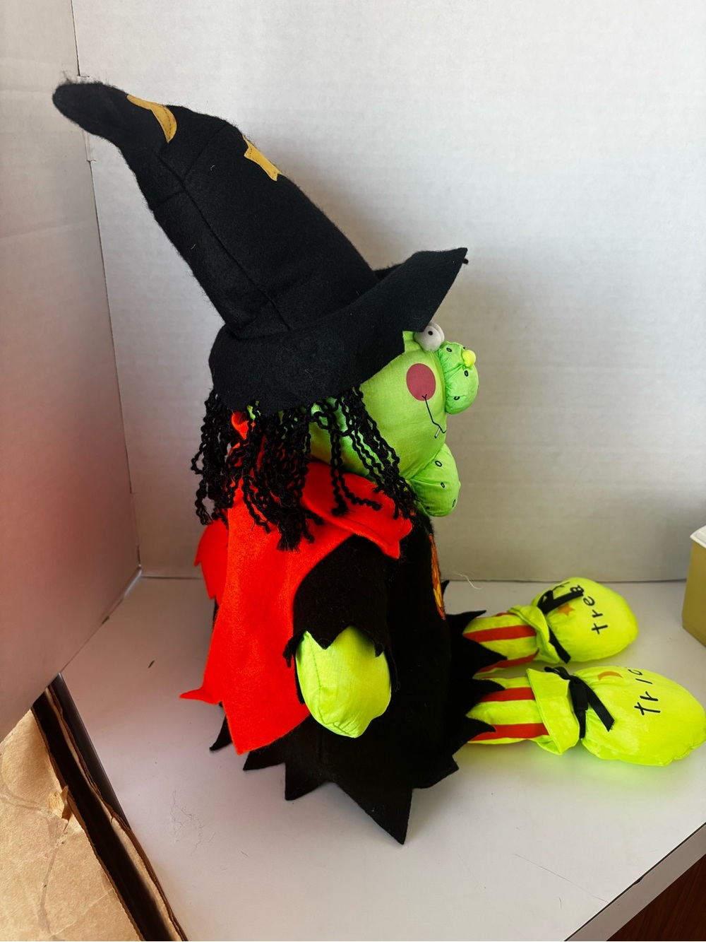 Vintage 90’s Halloween Witch Stuffed Nylon Plush 21” - Picture 5 of 10